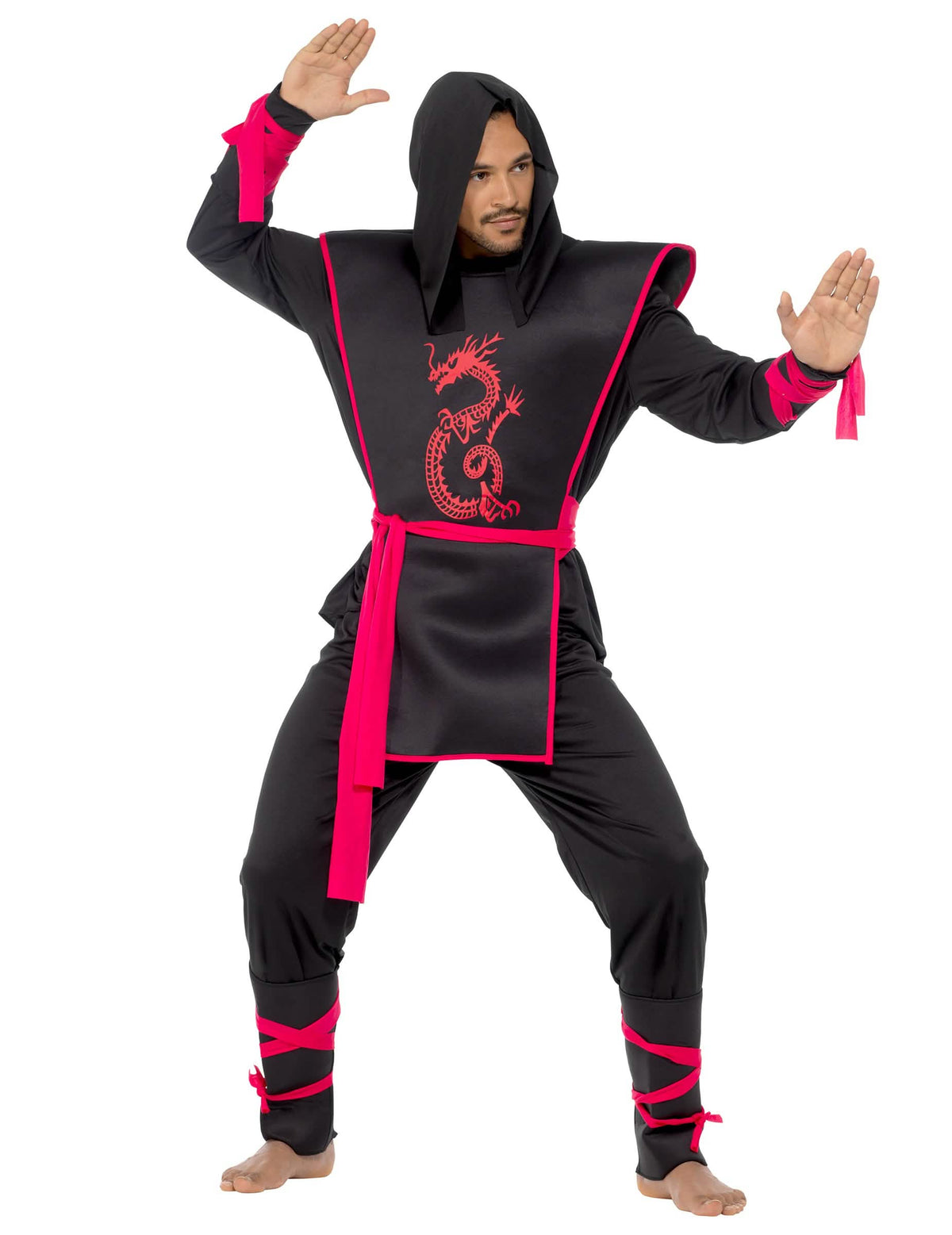 Pose de combate do disfarce ninja para homem