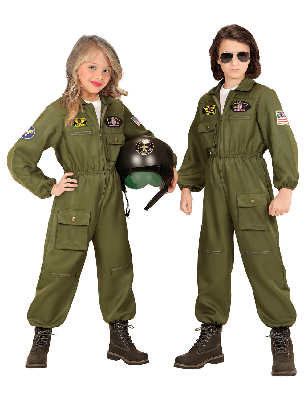 Vue d'ensemble avec deux modèles du déguisement pilote de combat pour garçon