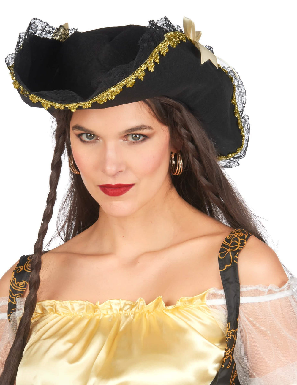 Grande plano do chapéu preto e dourado do disfarce de pirata