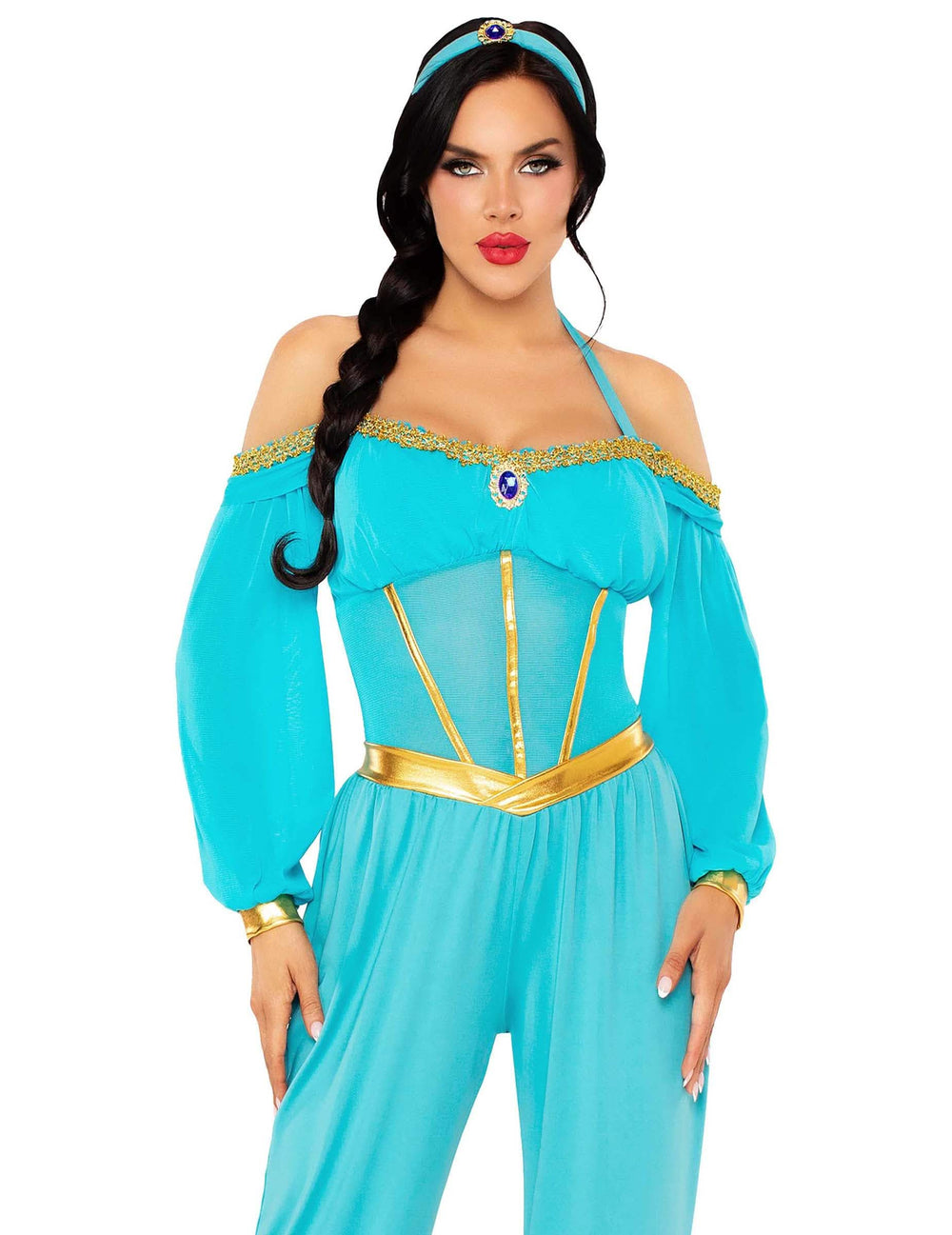 Gros plan sur le haut du déguisement de princesse orientale
