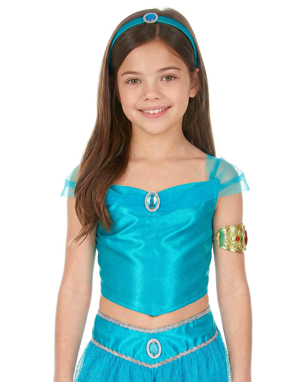 Grande plano no busto e nos acessórios do disfarce de princesa oriental para menina