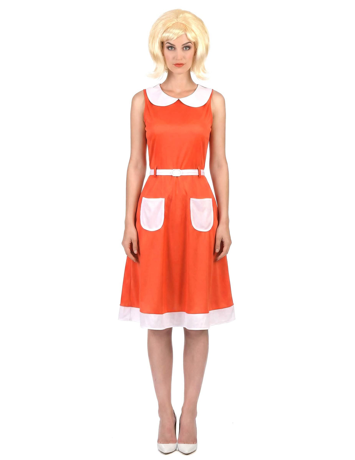 Fato retrô vintage dos anos 50 e 60 para mulher cor de laranja e branco