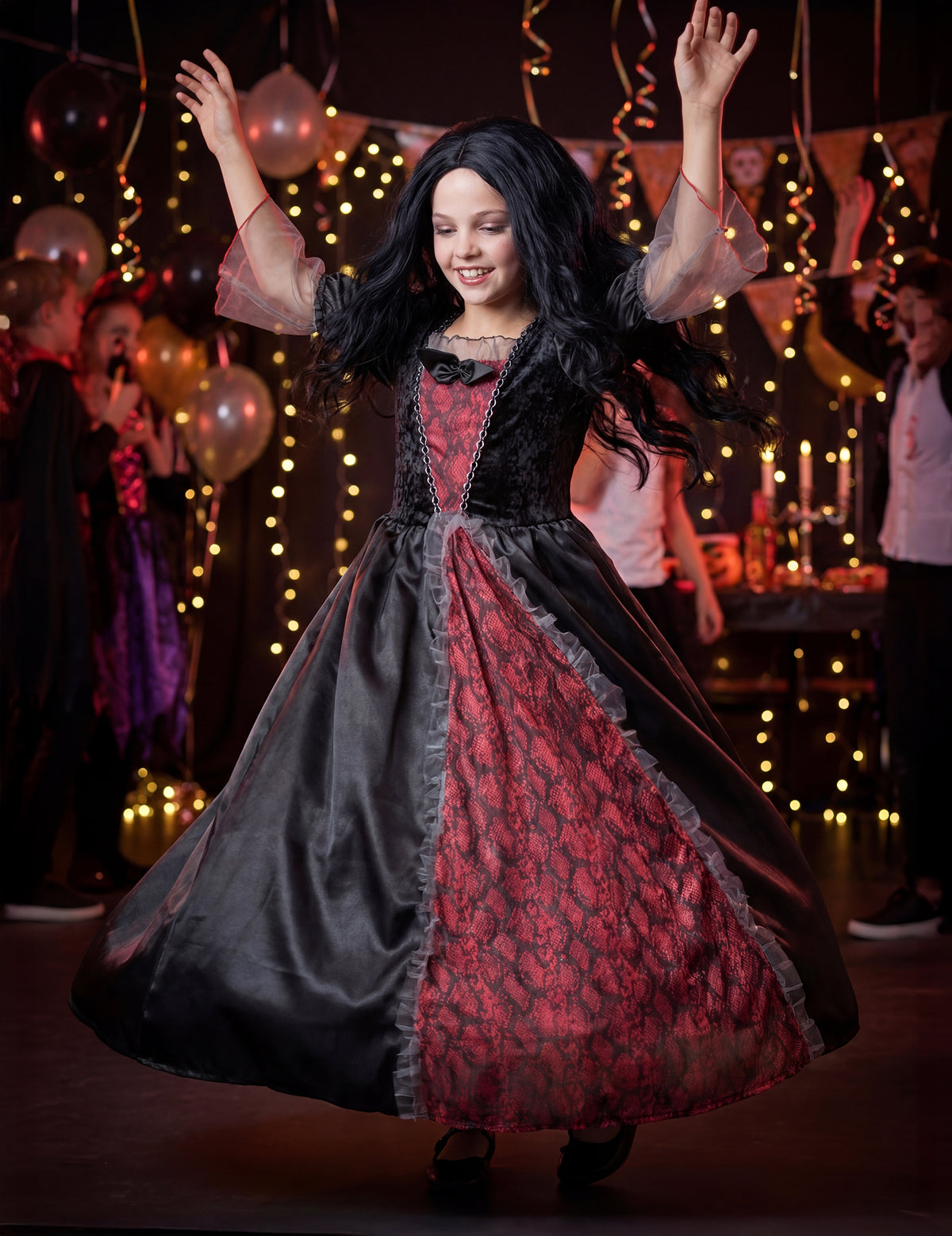 Mise en situation festive du déguisement de vampire pour fille
