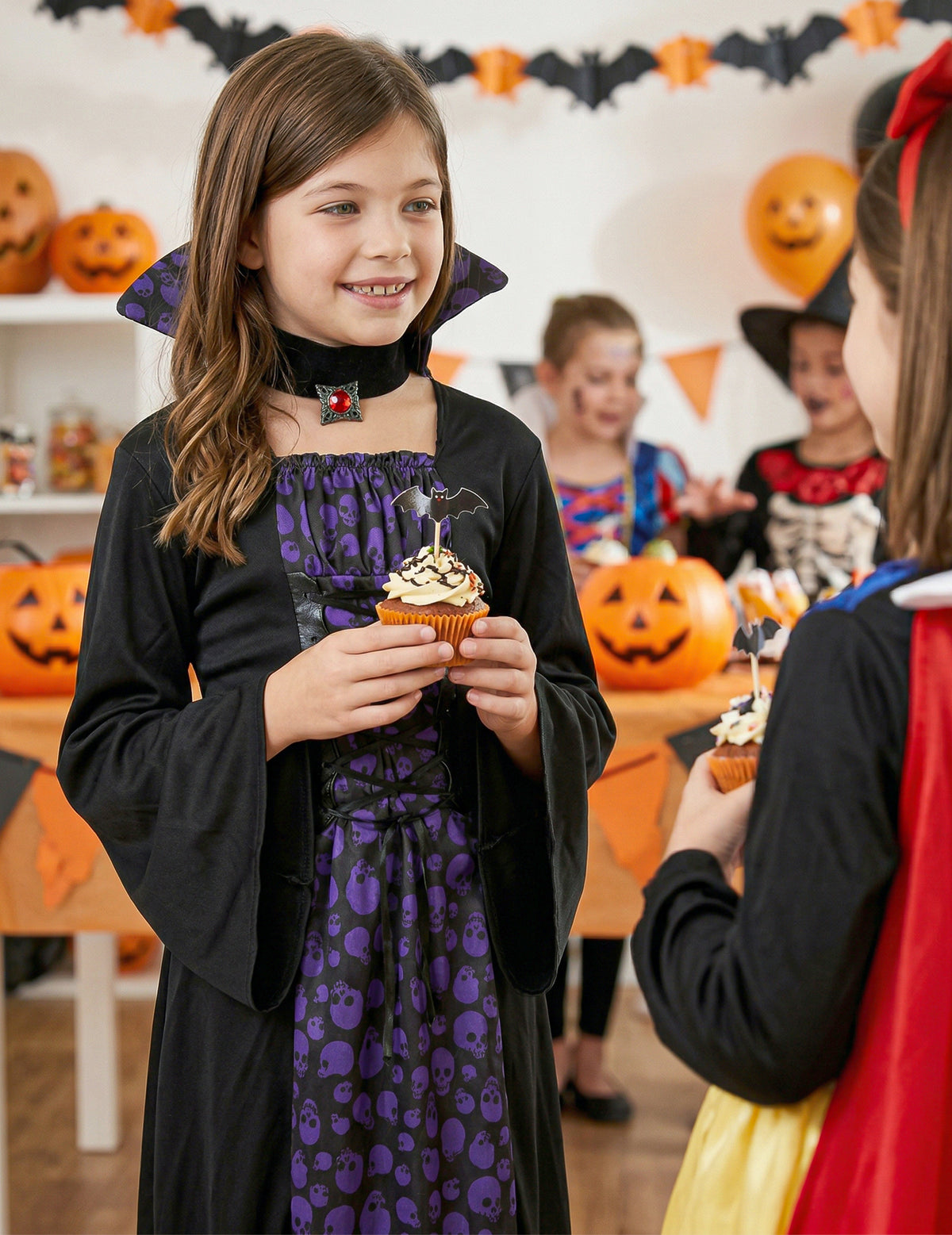 Mise en situation du déguisement de vampire pour fille