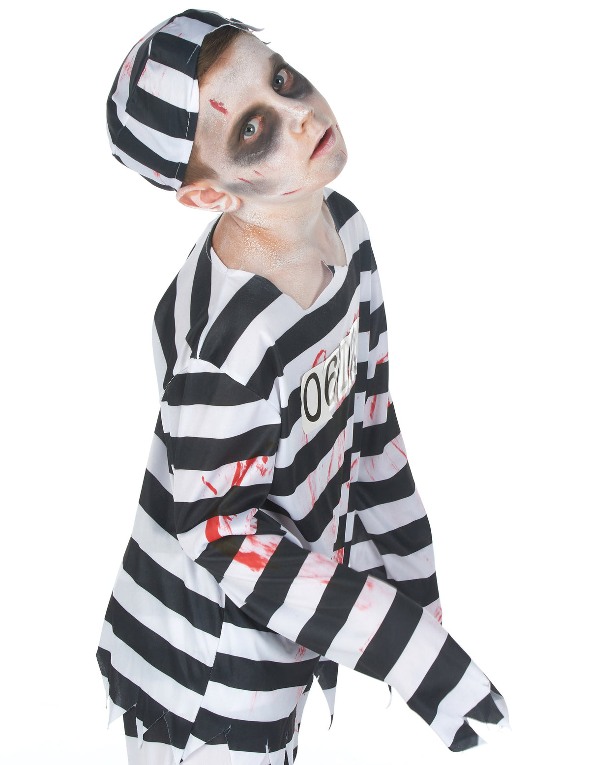 Détail du haut ensanglanté et du matricule du déguisement zombie prisonnier garçon Halloween