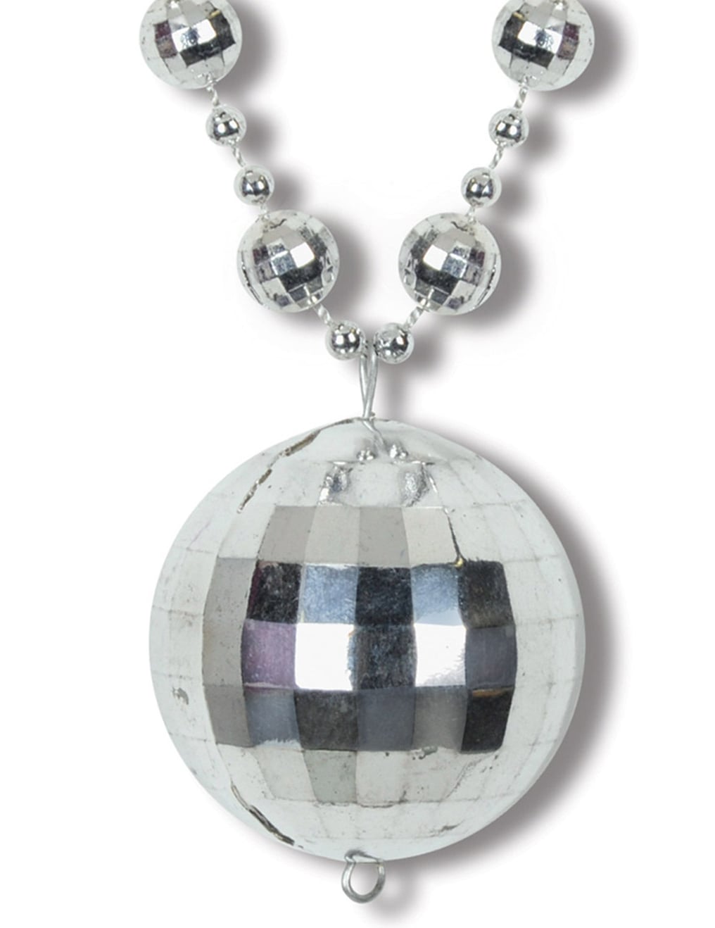 Gros plan sur le pendentif du collier boule Disco