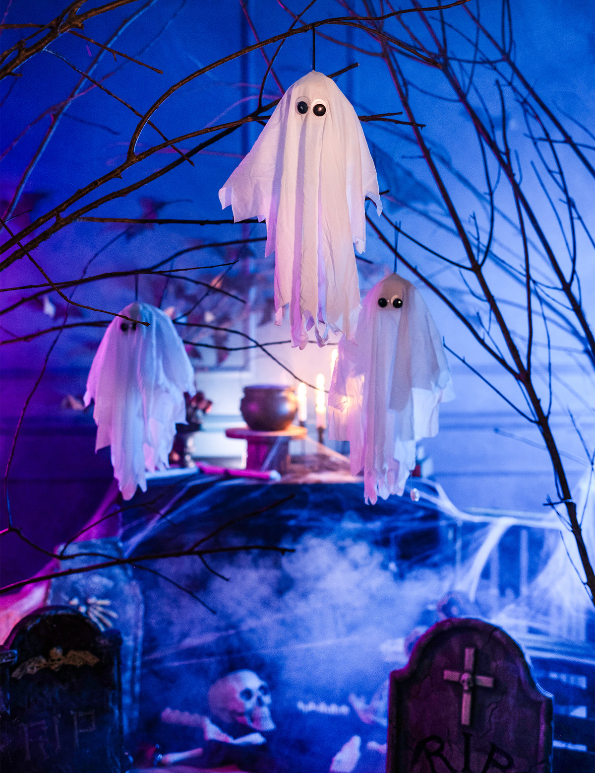 Fantasma trémulo para pendurar, animado e musical 48 cm