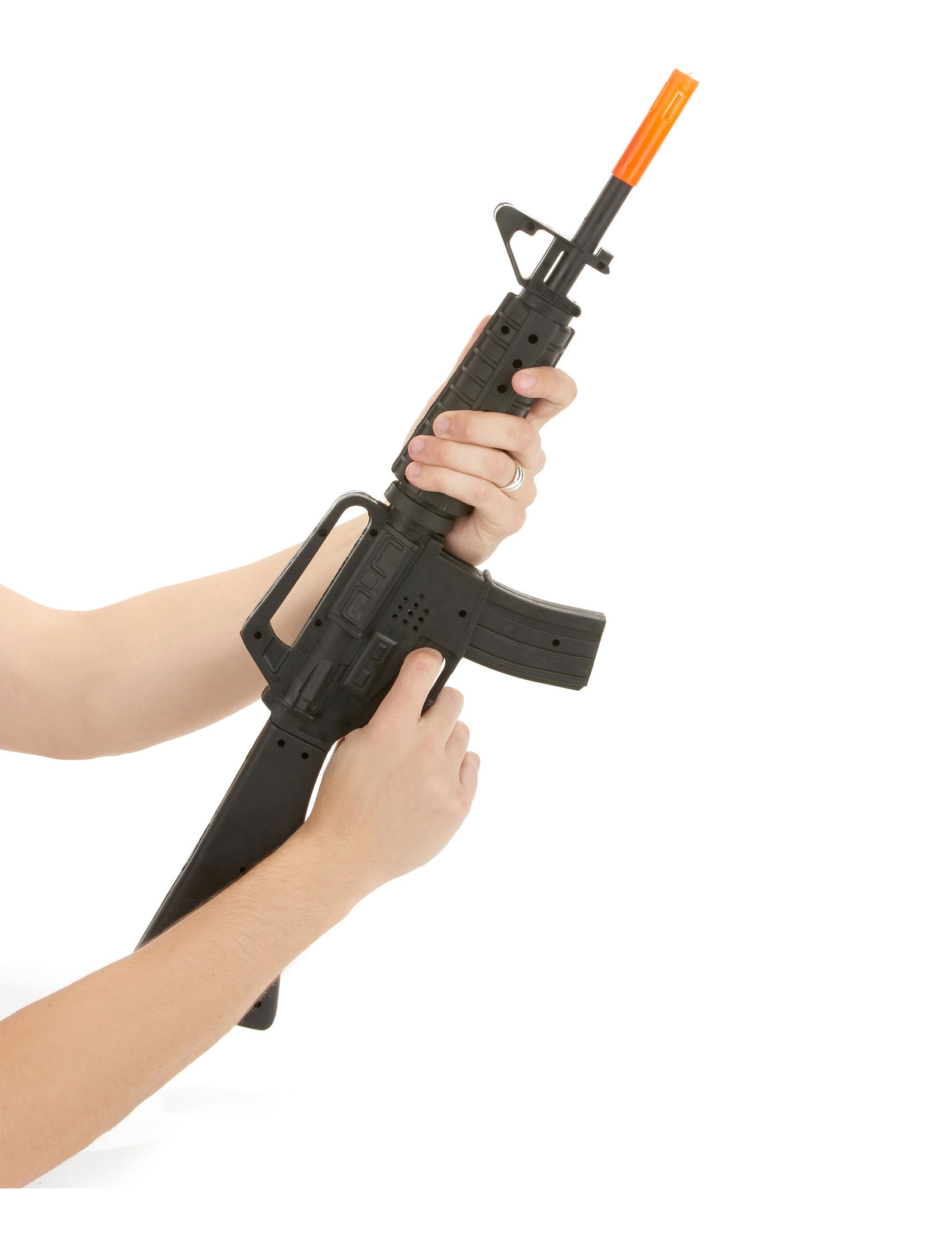 Prise en main du fusil d'assaut sonore M16 de soldat