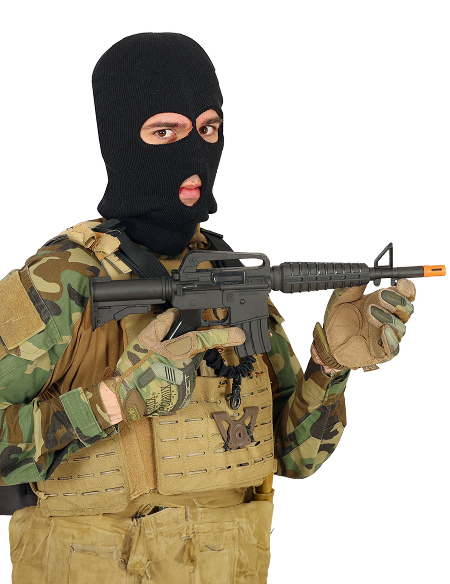 Mise en situation du fusil M16 pour adulte