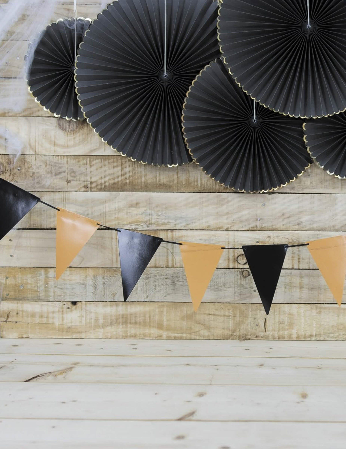 Guirlanda de bandeirolas halloween para decoração pretas e laranjas