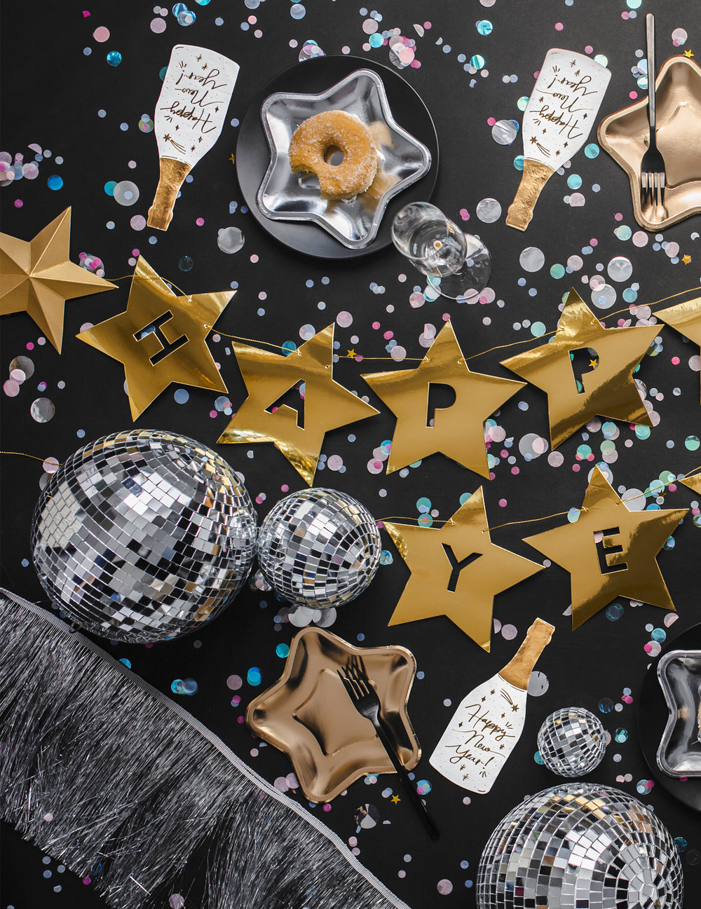 Mise en situation festive de la guirlande d'étoiles Happy New Year