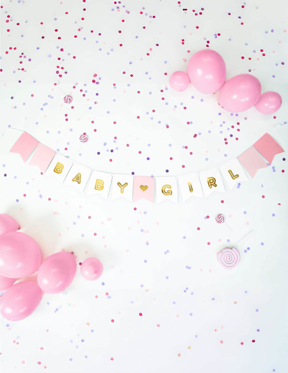 Encenação com balões e confettis da grinalda em cartão baby girl para baby shower