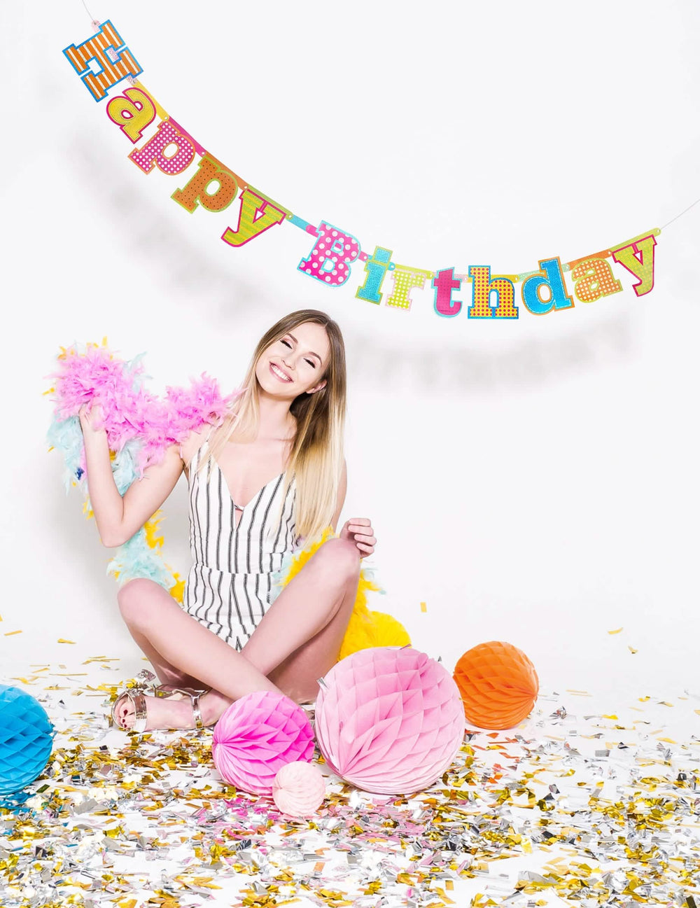 Imagem da guirlanda de cartão Happy Birthday em situação