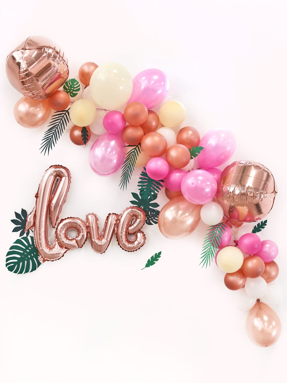 Exemple de rendu final de la guirlande support pour 24 ballons kit arche pour fête 8 m