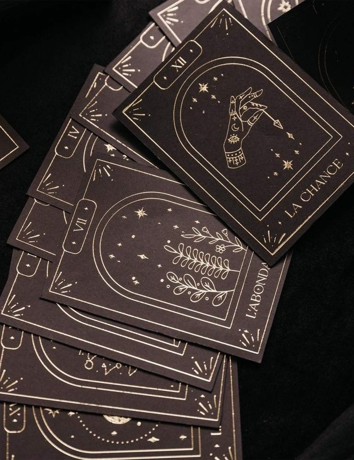 Jogo de 20 cartas oráculo adivinhação Cosmic Spirit em papel preto e dourado 8 x 11 cm
