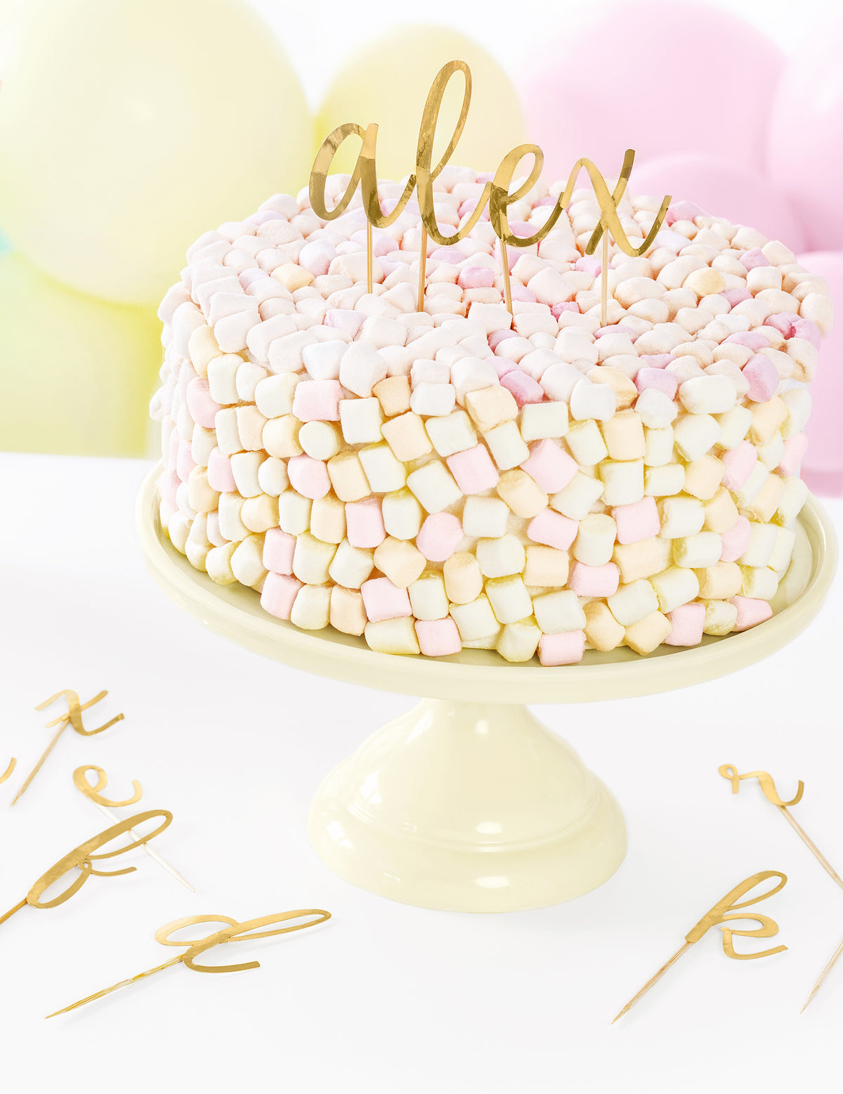 Kit de toppers de bolo em madeira com letras douradas metalizadas