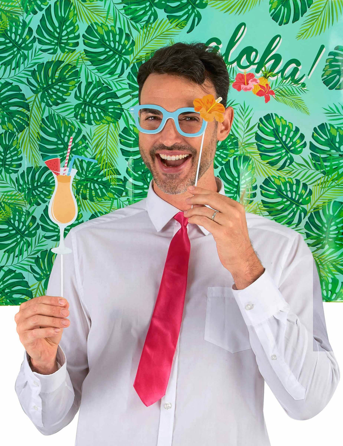 Mise em situação com acessórios do kit photobooth havaí
