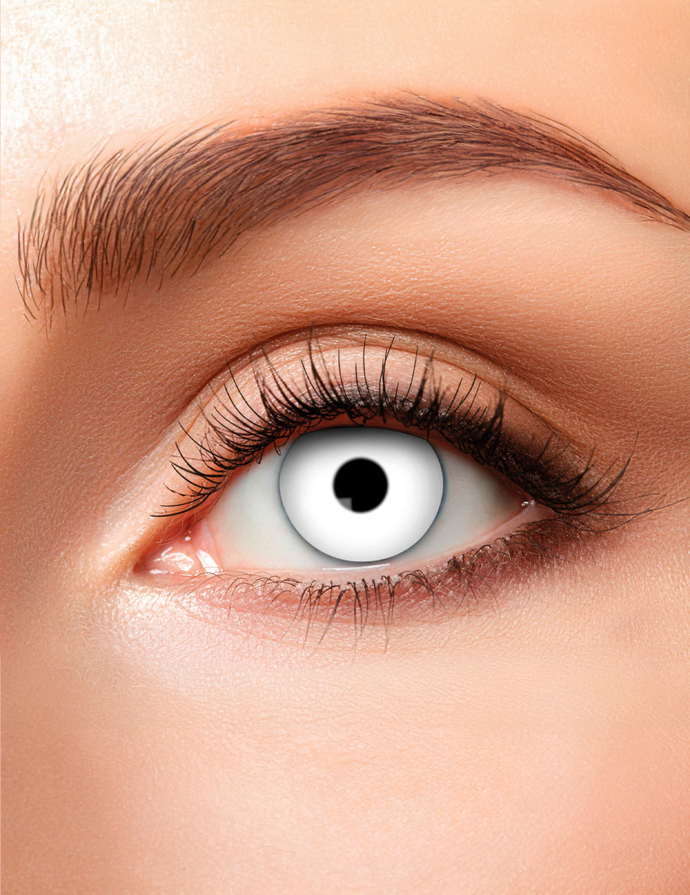 Gros plan sur la lentille blanche des lentilles duo pour adulte rouge et blanche