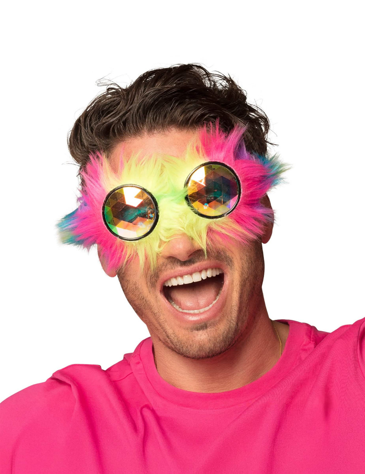 Vista frontal dos óculos de rave party com pelos multicoloridos usados sobre os olhos