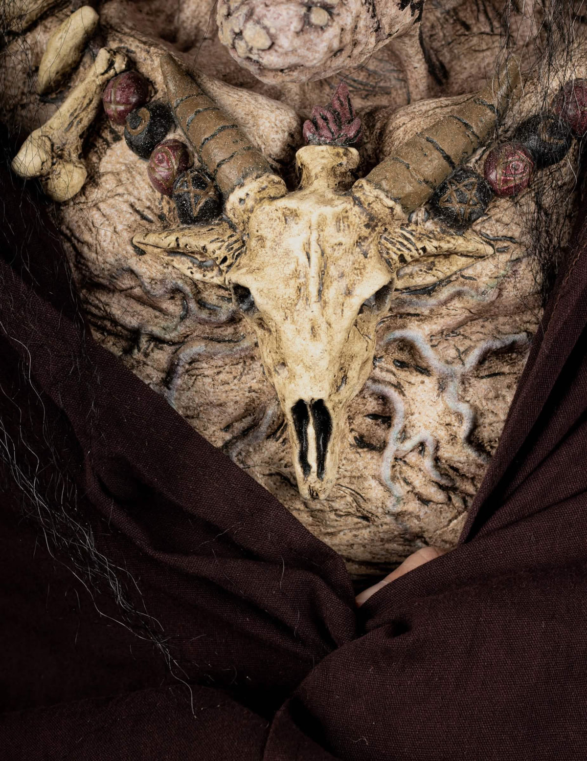 Máscara de sacerdotisa demoníaca de luxo para adulto