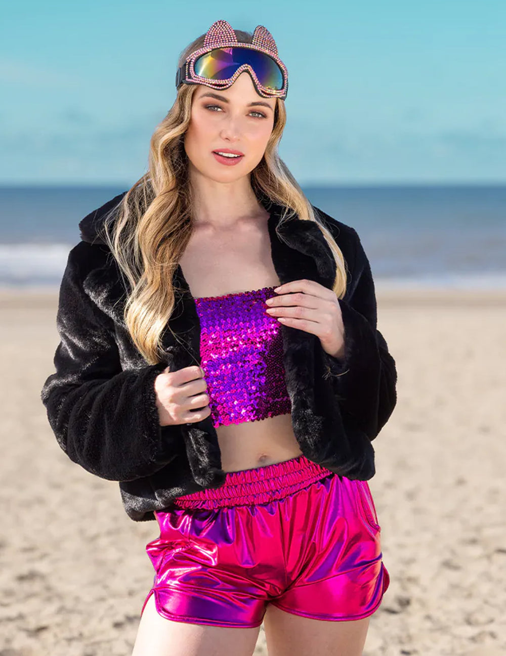 Mise en situation du mini top à sequins pour femme