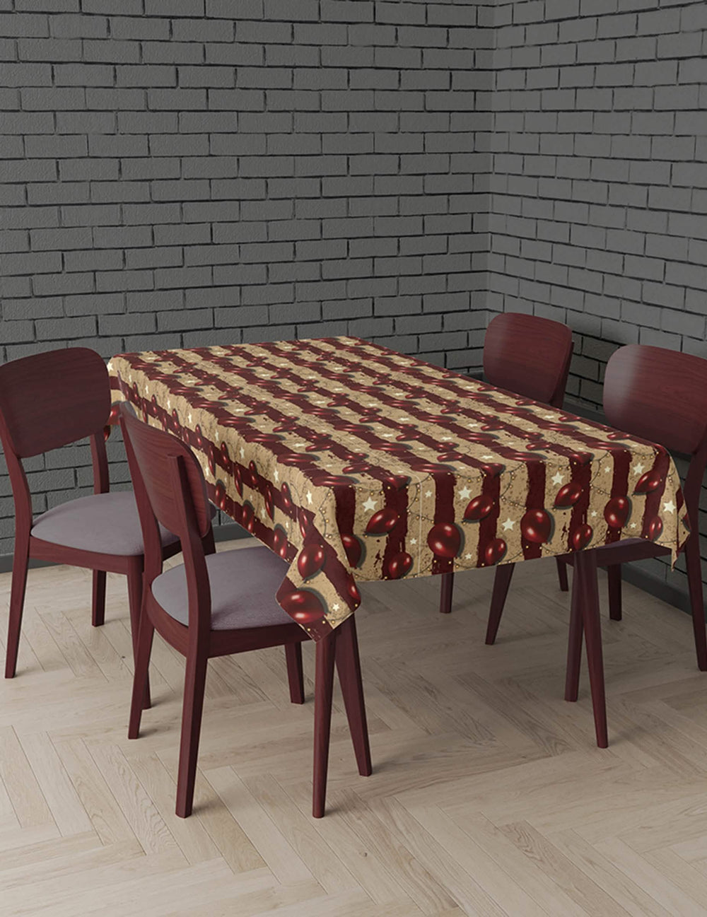 Colocação sobre uma mesa da toalha de mesa de plástico circus aterrador