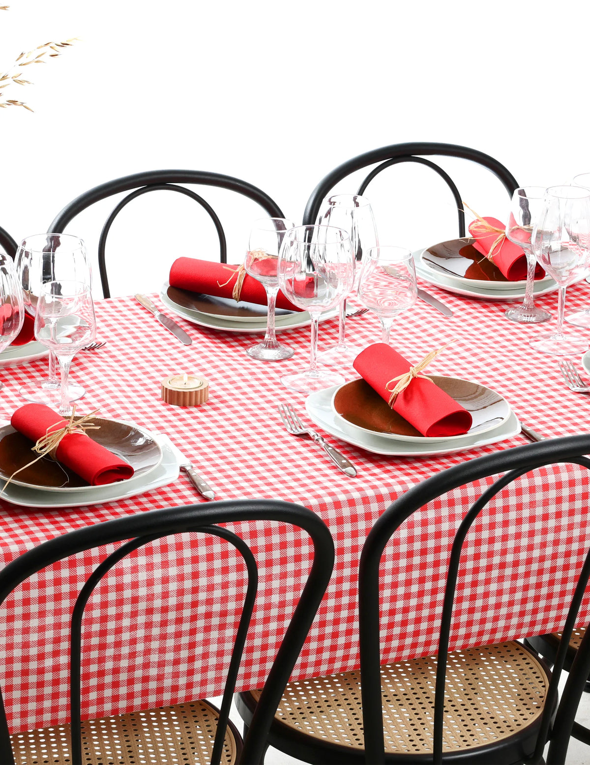 Toalha de mesa em TNT xadrez vichy vermelho 120 cm x 5 m
