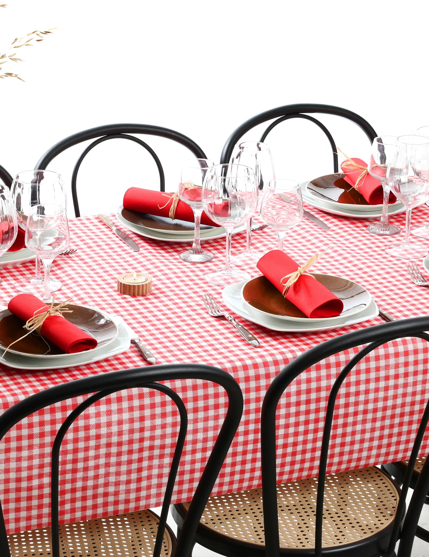 Toalha de mesa em TNT xadrez vichy vermelho 120 cm x 5 m