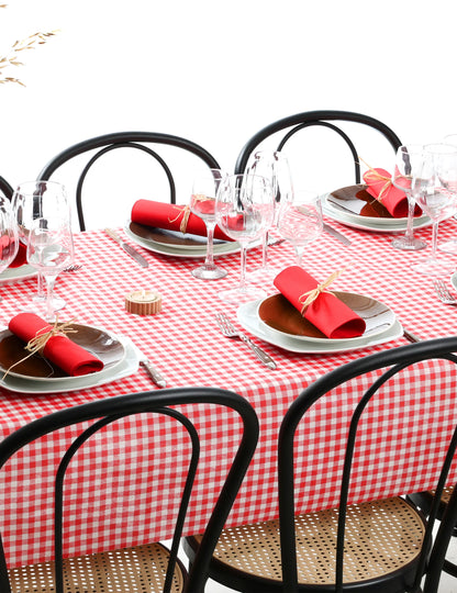 Toalha de mesa em TNT xadrez vichy vermelho 120 cm x 5 m