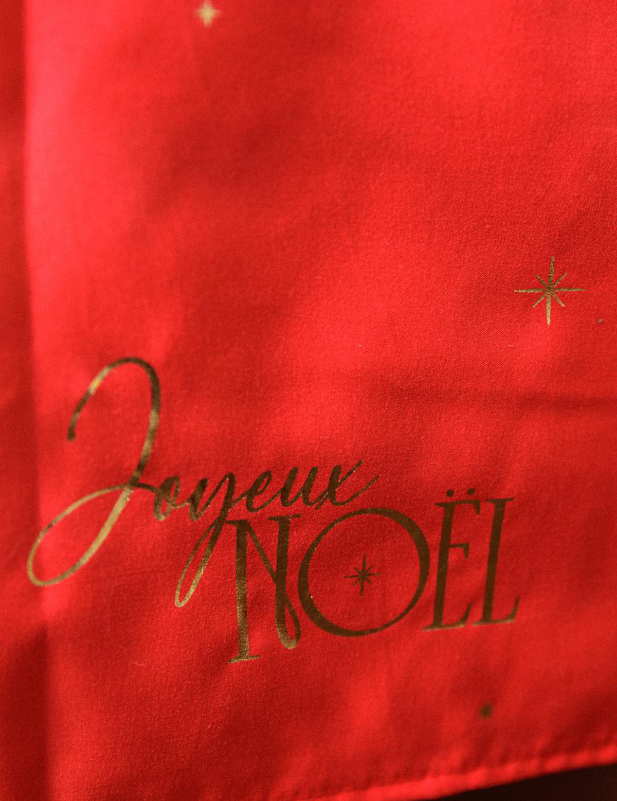 Toalha de mesa em tecido Feliz Natal vermelho e dourado 140 x 240 cm