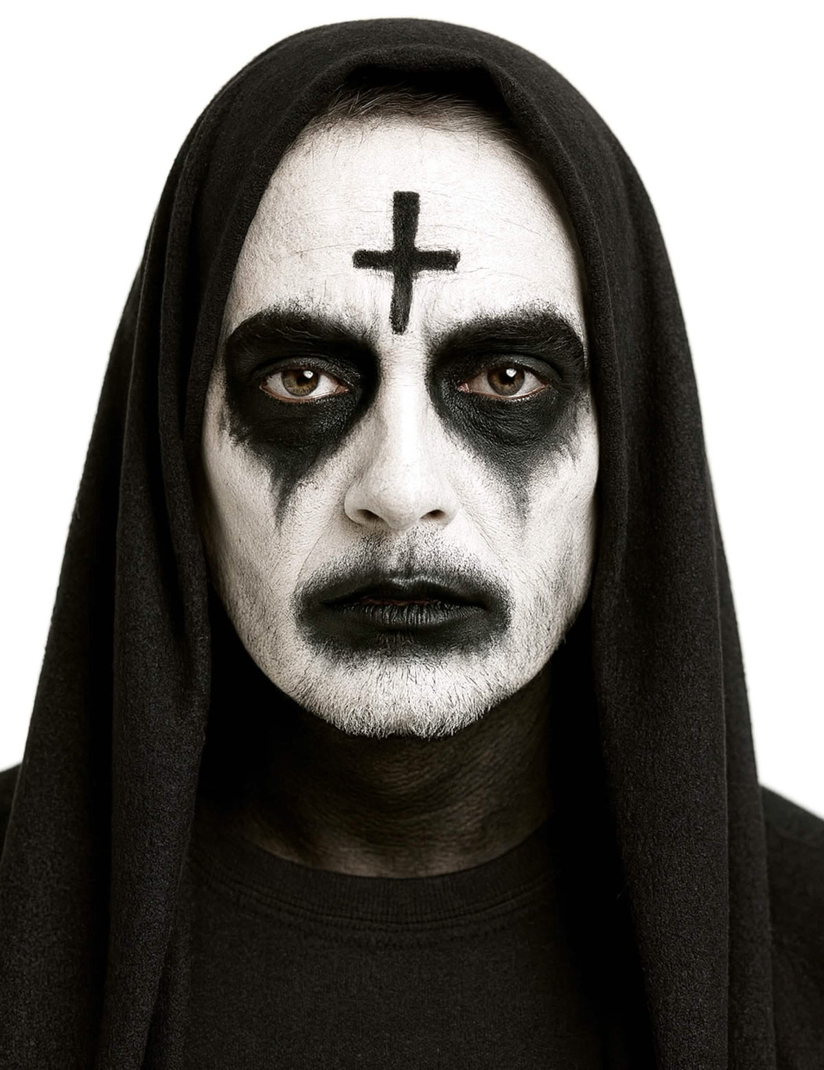 Grande plano da maquilhagem realizada com a paleta de maquilhagem halloween black and white