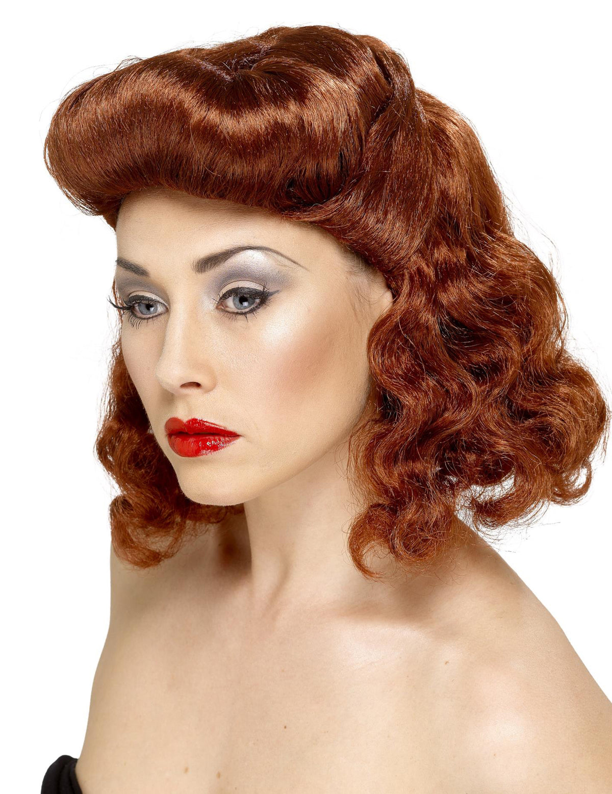 Vue de profil de la perruque pin up