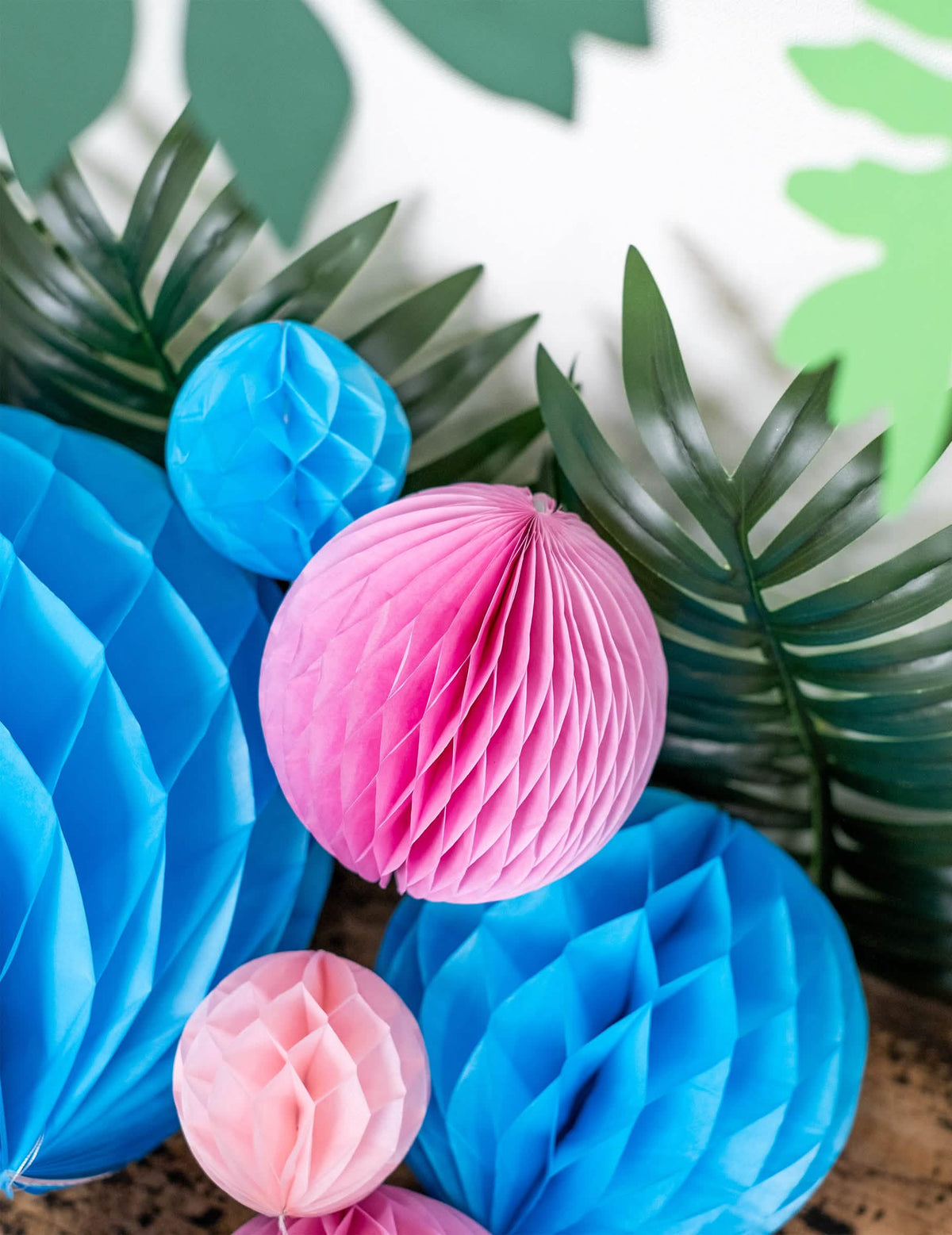 Ambientação tropical da bola de papel alveolado decoração para pendurar cor de rosa