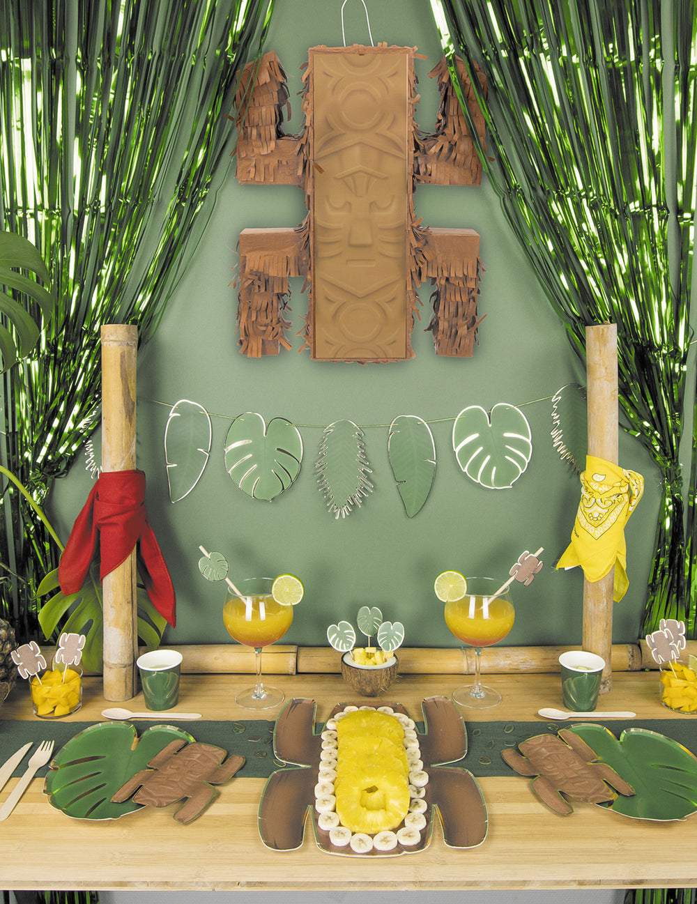 Mise en scène de table de la pinata totem aventurier