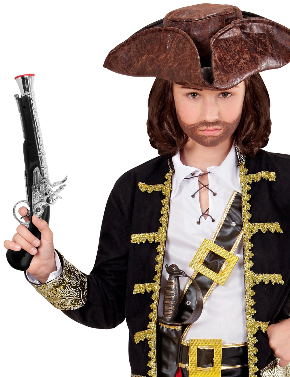 Détail du pistolet tenu en main du pistolet de pirate en plastique