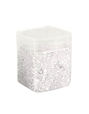 Vue du pot de perles de pluie pour décoration de table