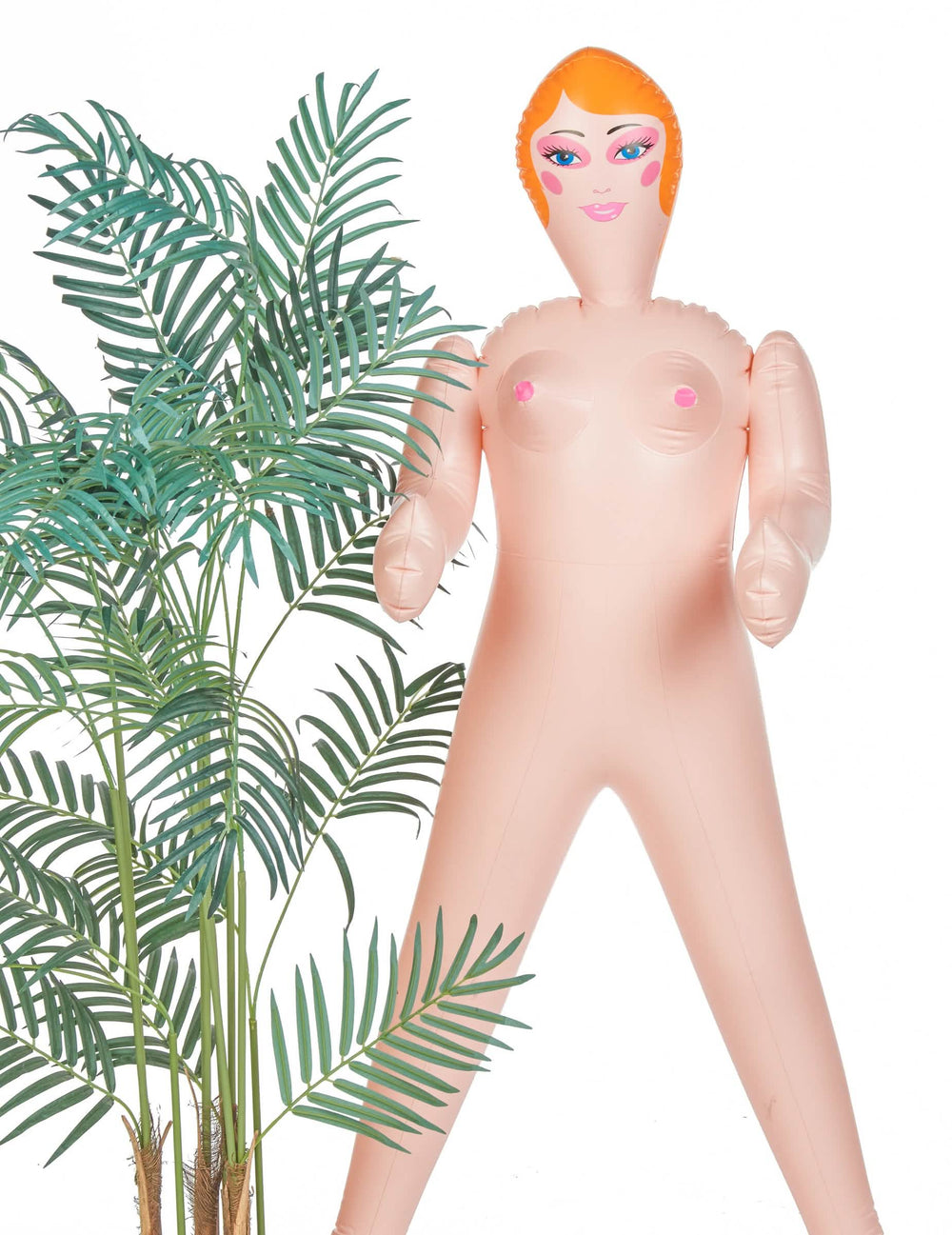 Cenário com uma palmeira da boneca carry me mulher para adulto