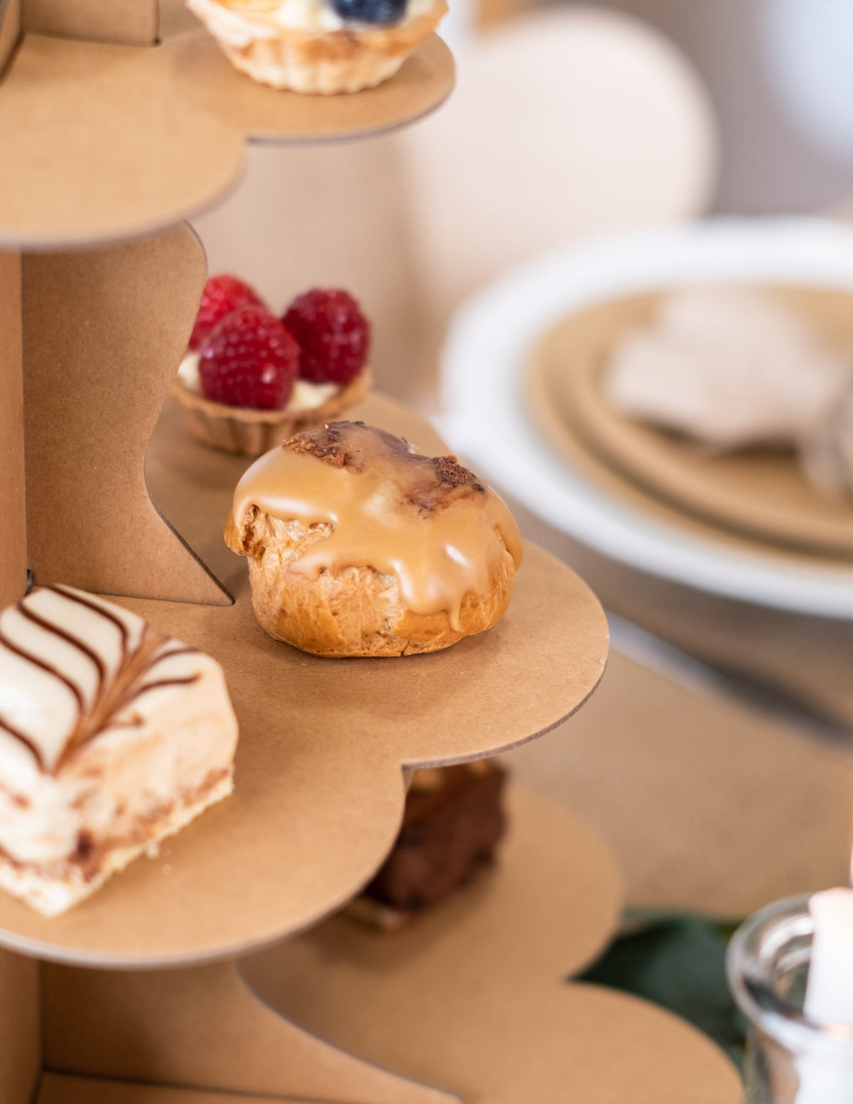Présentoir à cupcake 3 étages en carton kraft