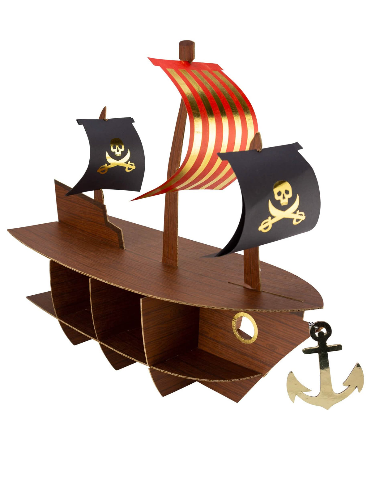Expositor em forma de barco pirata para bolos castanho com dourados e velas vermelhas