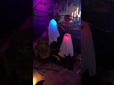 Guirlande fantômes lumineux Halloween 150 cm