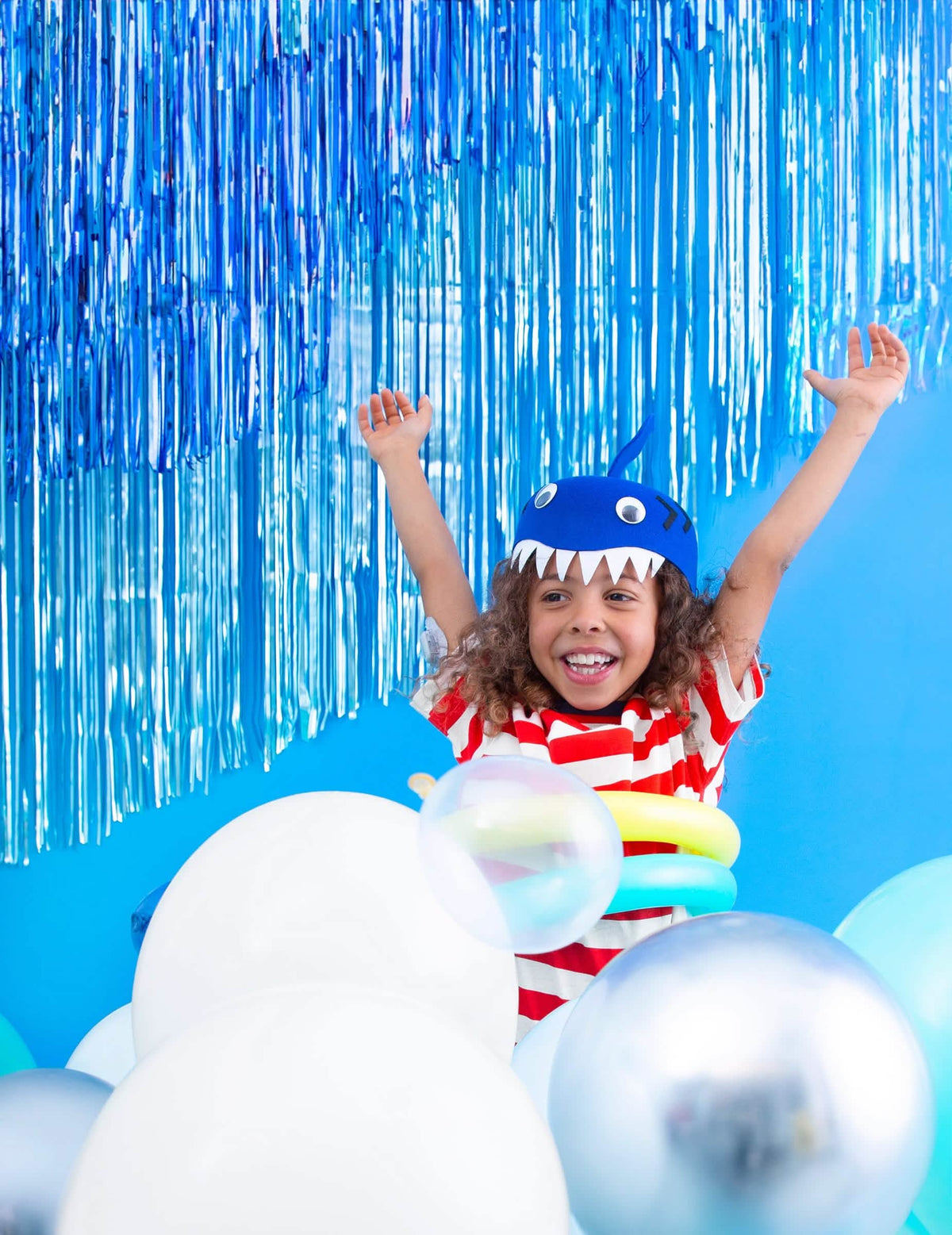 Fundo de photobooth de cortina de fios metalizados para festa azul noite