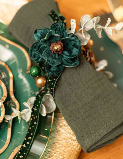 Argola de guardanapo Elegância veludo verde escuro e dourado 14 cm