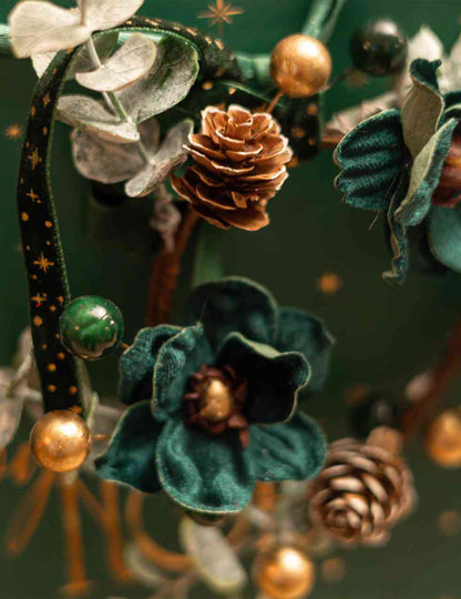 Fita com estrelas veludo verde escuro e dourado 1 cm x 3 m