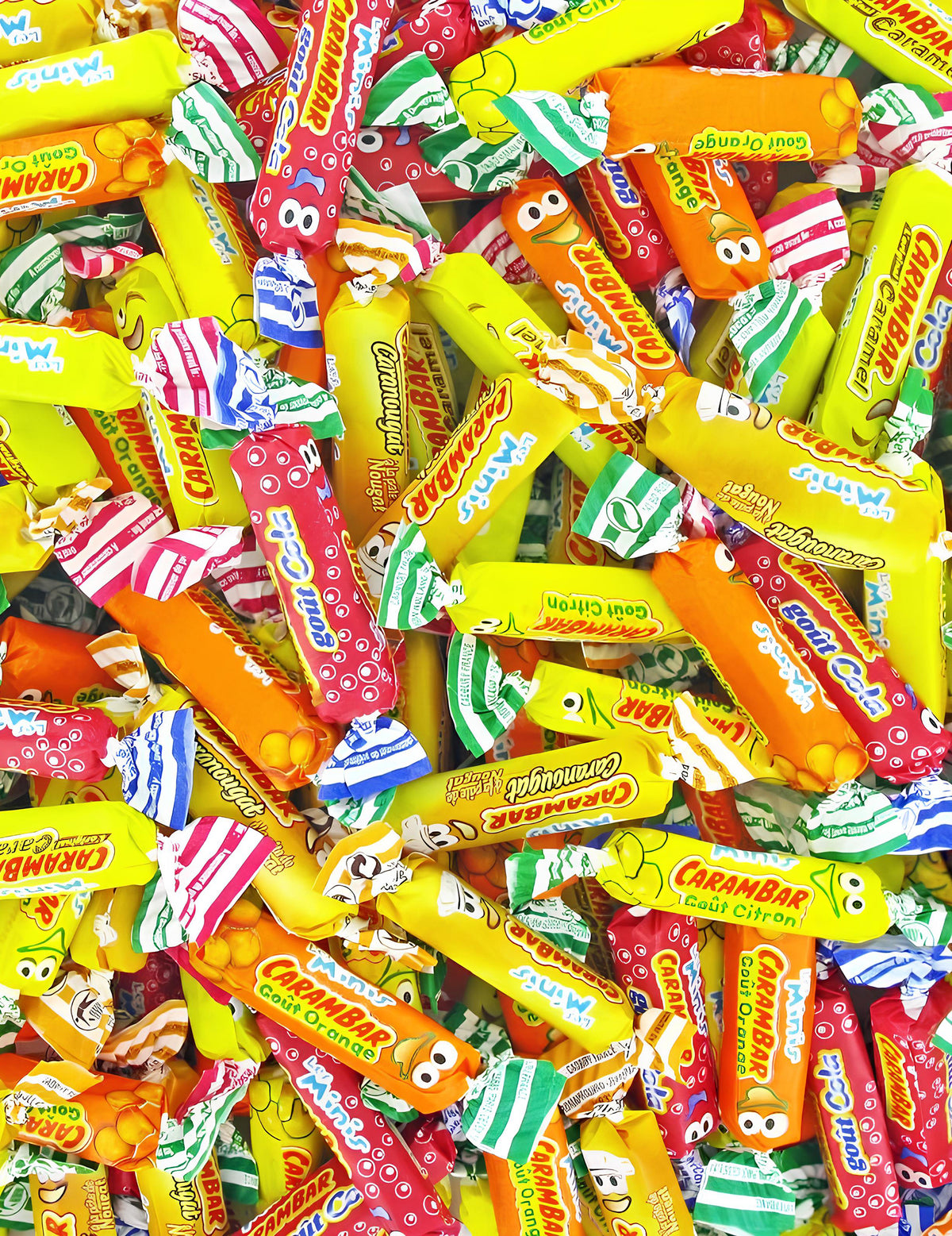 Gros plan sur les bonbons du Sachet mini Carambar Minis Mix