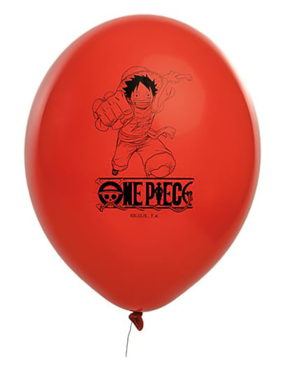 Gros plan sur le motif Luffy du ballon rouge des ballons en latex One Piece