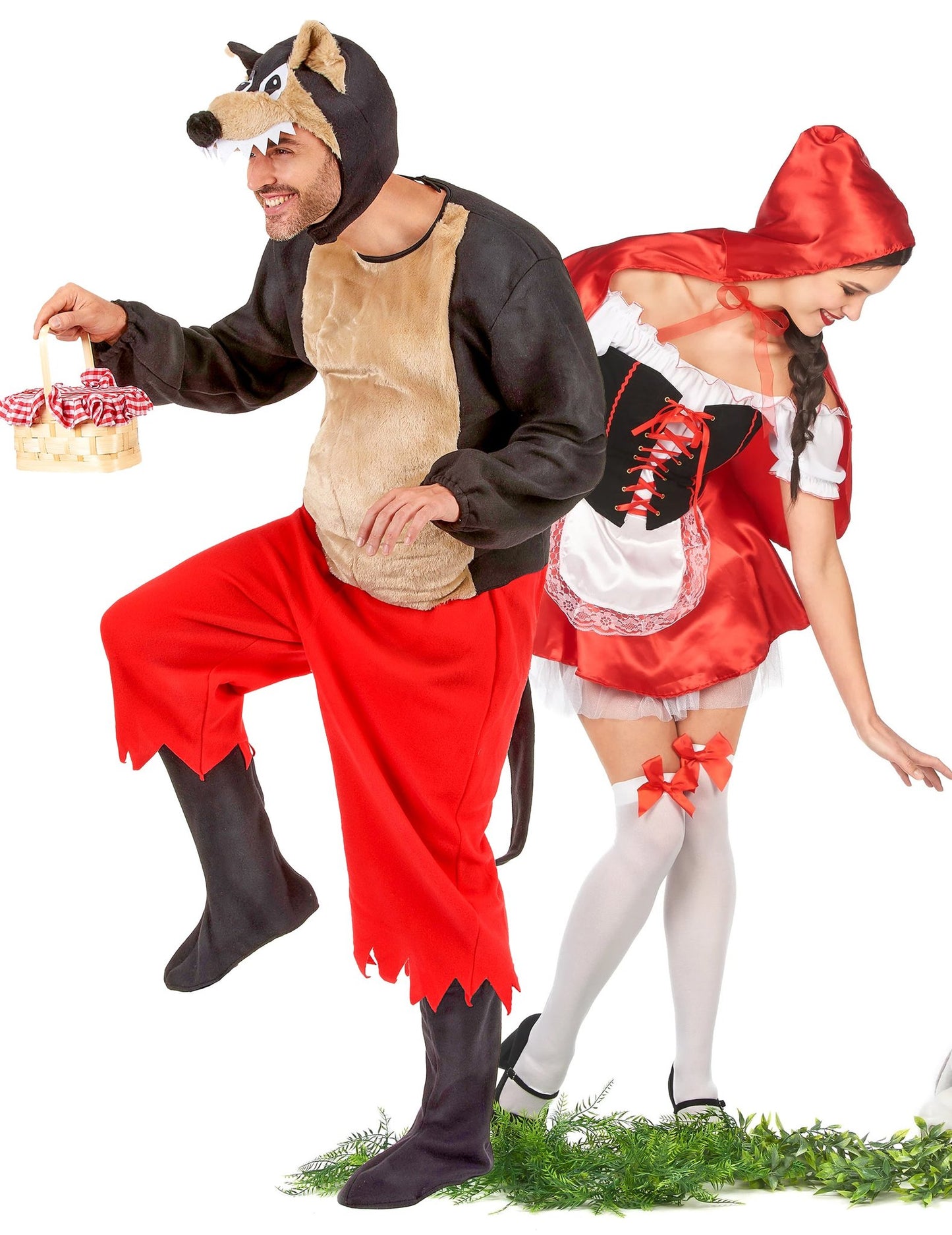 Disfarce de casal capuchinho vermelho e lobo-mau