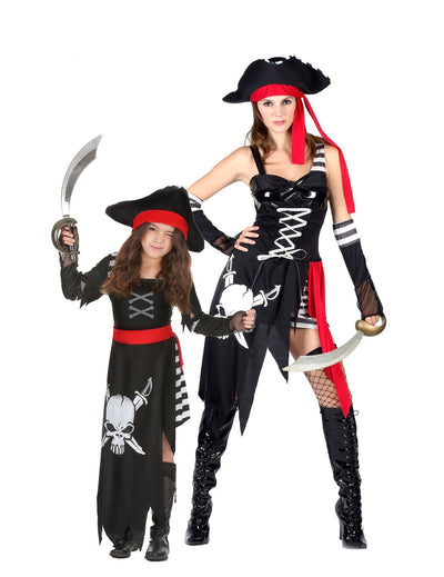 Disfarce de casal pirata para mãe e filha