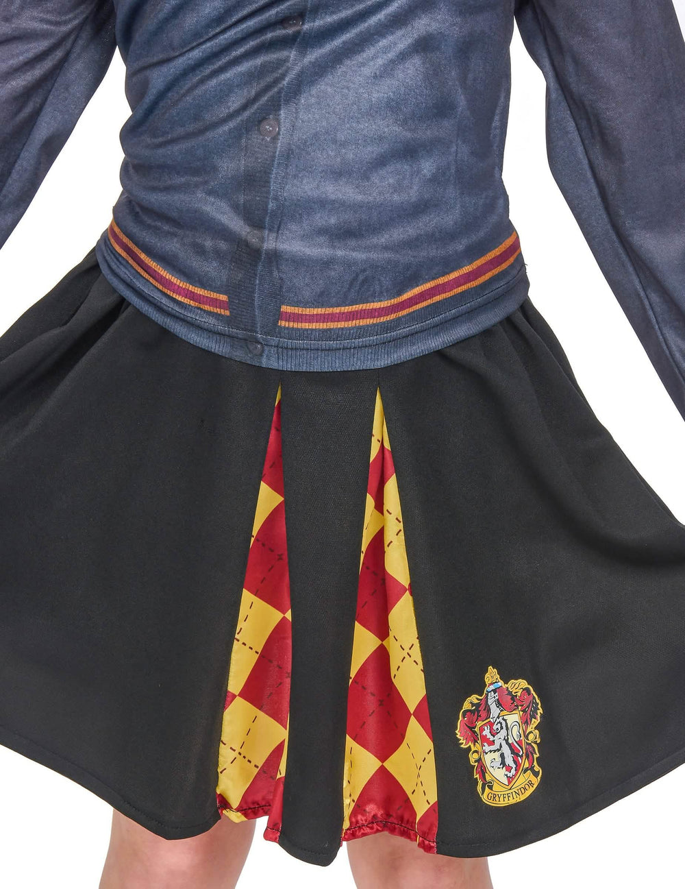 Detalhe da saia e do brasão do top com saia Gryffindor Harry Potter