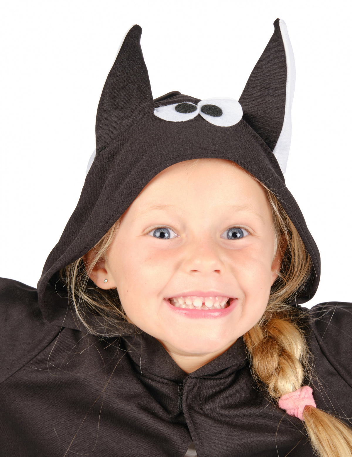 Gros plan sur la capuche de la veste de chauve-souris pour enfant